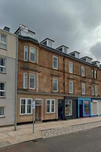 2 Bedroom Flat To Rent In West Clyde Street, Helensburgh, Argyll And Bute, G84