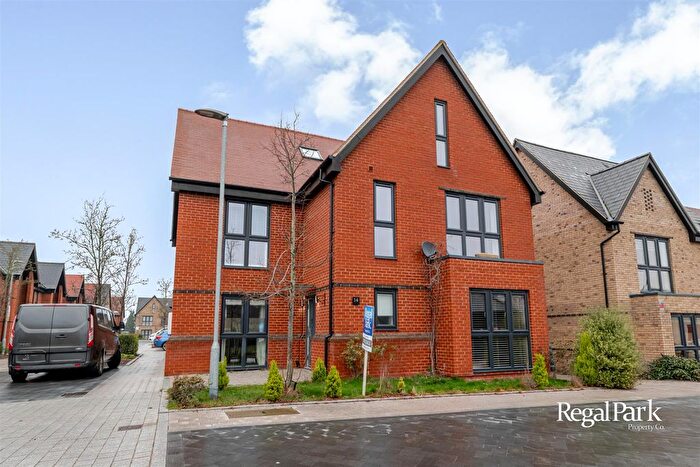 5 Bedroom Detached House For Sale In Memorial Way, Peterborough, PE3