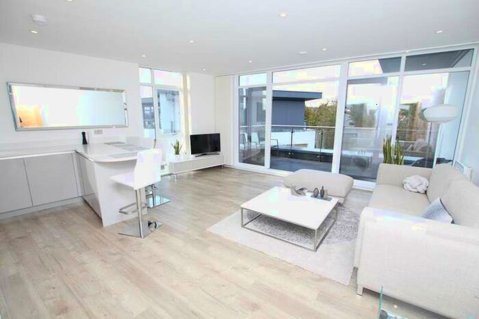2 Bedroom Apartment To Rent In Woking, GU22