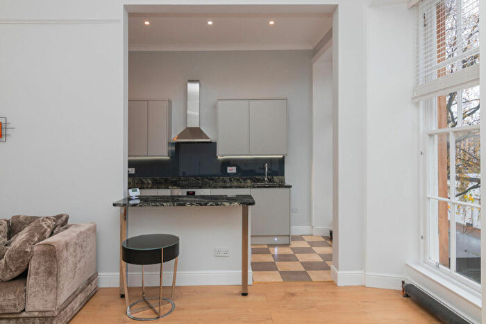 2 Bedroom Apartment To Rent In St Vincent Crescent, Finnieston, Glasgow, G3