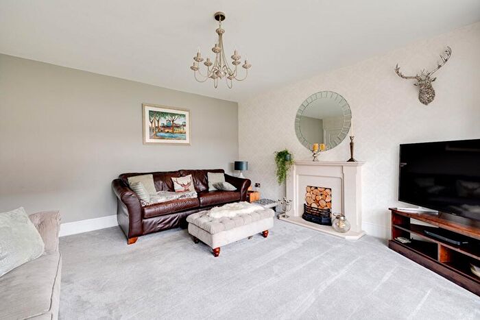 5 Bedroom Detached House For Sale In Green Howards Road, Saighton, CH3