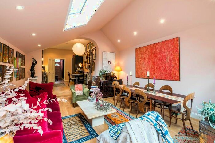 2 Bedroom Apartment To Rent In Oglander Road, London, SE15