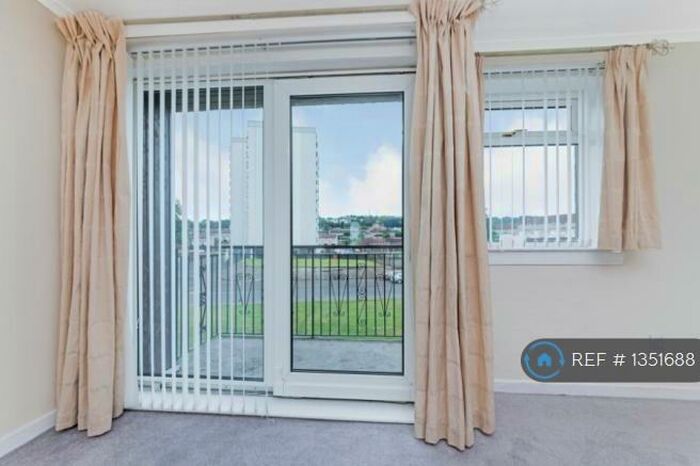 2 Bedroom Maisonette To Rent In Cruachan Road, Rutherglen, Glasgow, G73