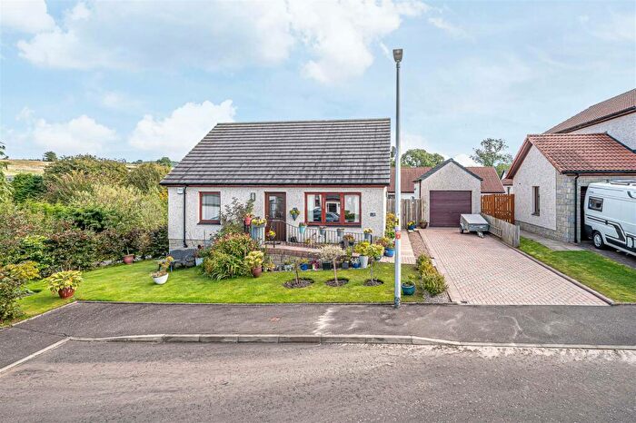 3 Bedroom Detached Bungalow For Sale In Carneil Gardens, Carnock, KY12