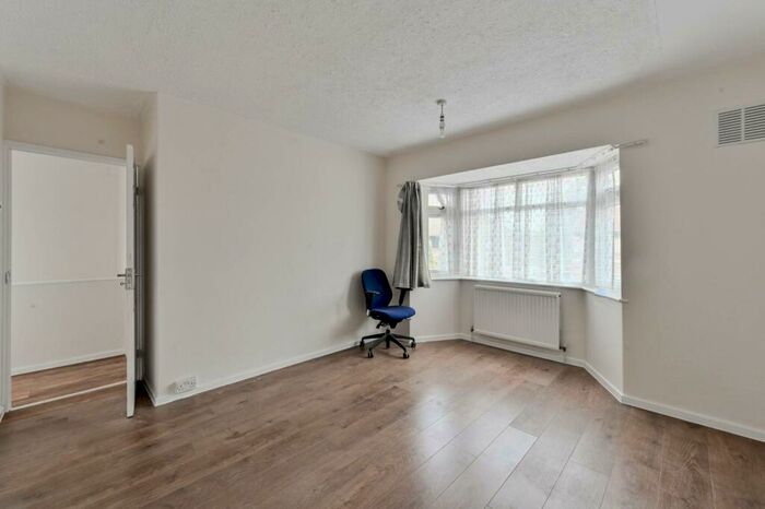 4 Bedroom Terraced House To Rent In Sandhurst Road, London, , Edmonton, London, N9