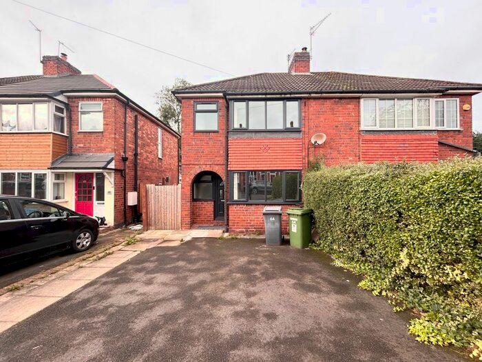 3 Bedroom Semi-Detached House To Rent In Swan Bank, Wolverhampton, WV4