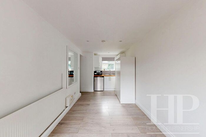 1 Bedroom Studio To Rent In Epping Walk, Crawley, RH10