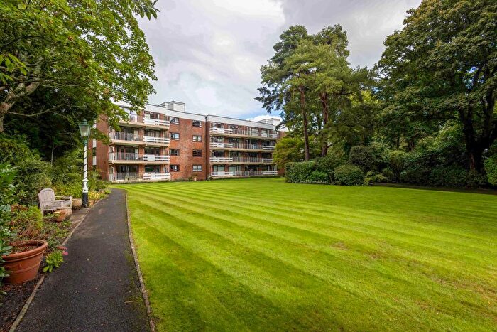 3 Bedroom Flat To Rent In Martello House, Western Road, Canford Cliffs, BH13