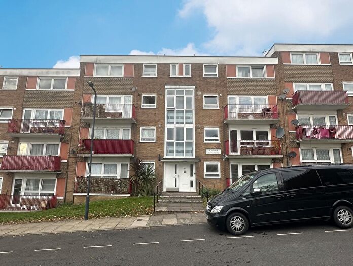2 Bedroom Flat For Sale In Darwin House, Kingsgate, Wembley, Greater London, HA9