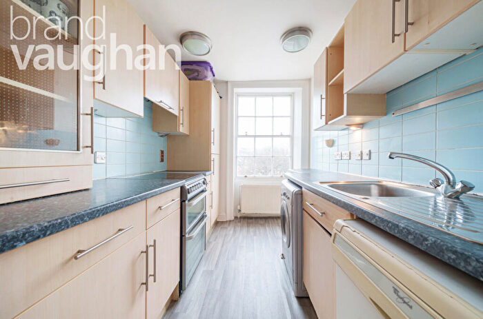 3 Bedroom Flat To Rent In Old Steine, Brighton, BN1