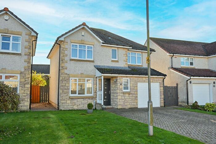 4 Bedroom Detached House To Rent In William Mackie Crescent, Stonehaven, Aberdeenshire, AB39