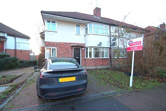 2 Bedroom Flat To Rent In Shaftesbury Avenue, Harrow, HA2