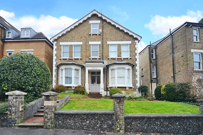 1 Bedroom Flat To Rent In Birdhurst Road, South Croydon, CR2