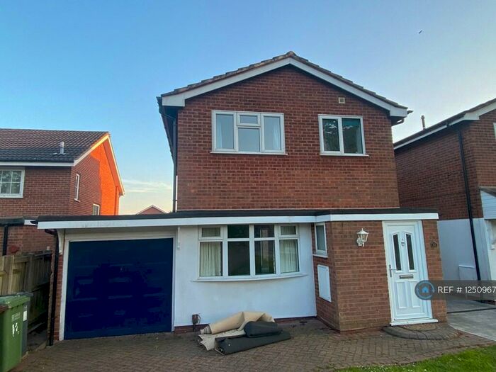 3 Bedroom Detached House To Rent In Tackley Close, Birmingham, B90