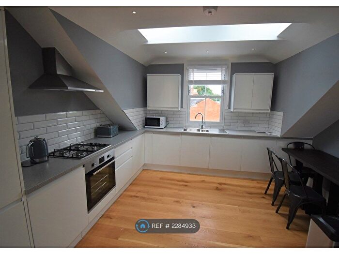 2 Bedroom Flat To Rent In Addington Road, Reading, RG1