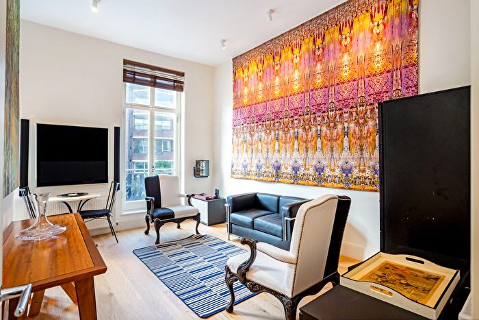 2 Bedroom Flat To Rent In Oakley Street, Chelsea, SW3