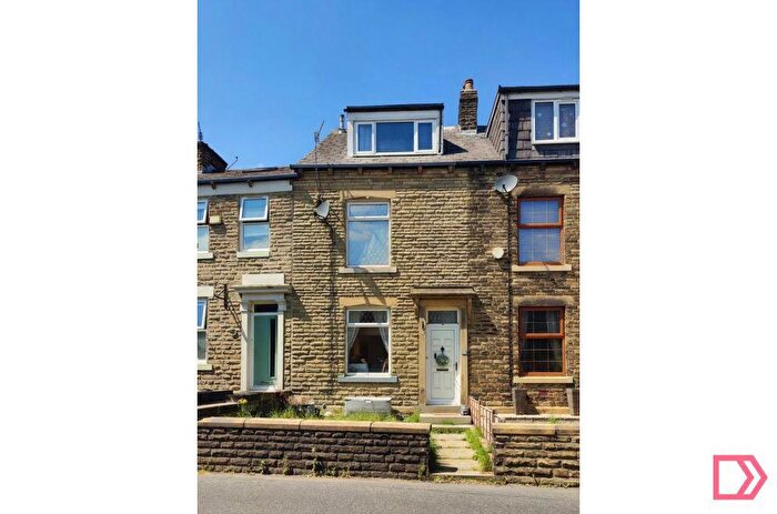 3 Bedroom Terraced House To Rent In Calderbrook Road, Littleborough, Lancashire, OL15