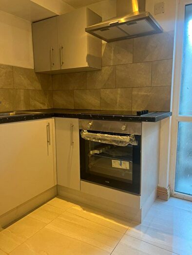 Studio To Rent In Crossland Road, Huddersfield, HD1