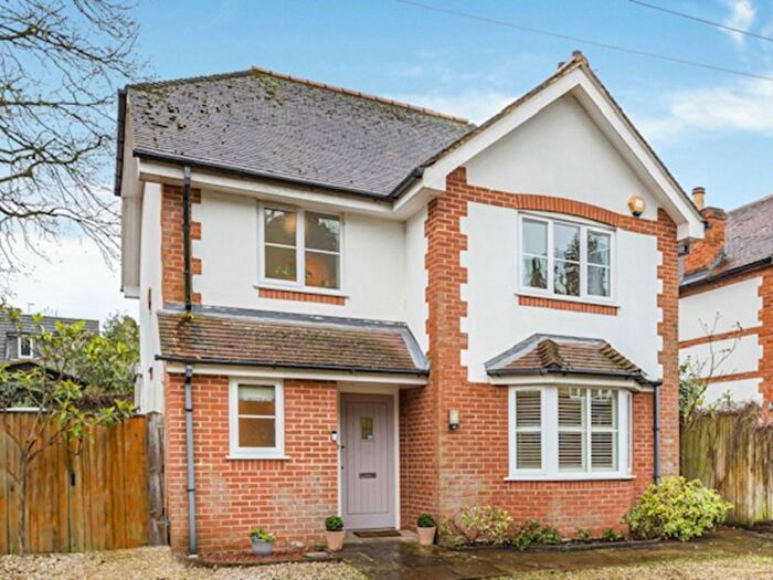 4 Bedroom Detached House For Sale In Shiplake Bottom, Henley-On- Thames, RG9