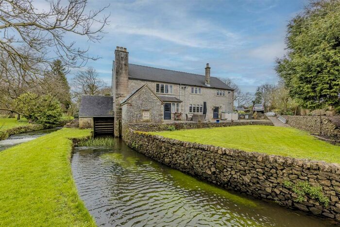 4 Bedroom Detached House For Sale In The Old Mill, Hartington, SK17
