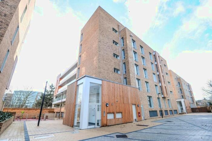 2 Bedroom Flat To Rent In Maidenhead, Berkshire SL6