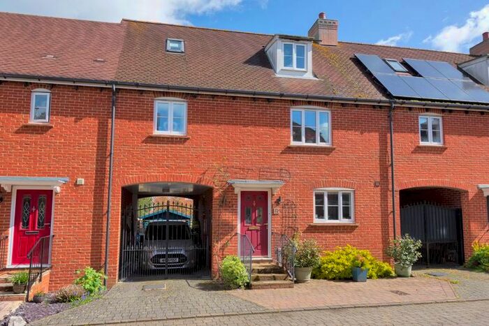 3 Bedroom Town House For Sale In Ellis Close, Five Oak Green, Tonbridge, TN12