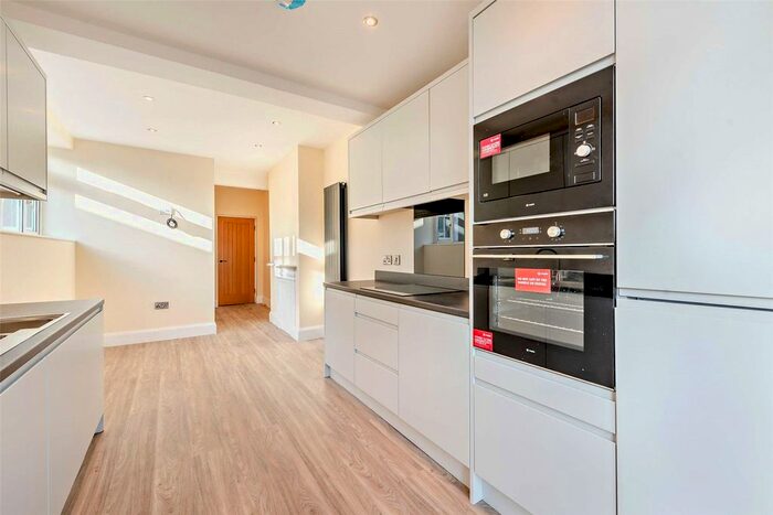 1 Bedroom Flat To Rent In Princess Street, Knutsford, Cheshire, WA16