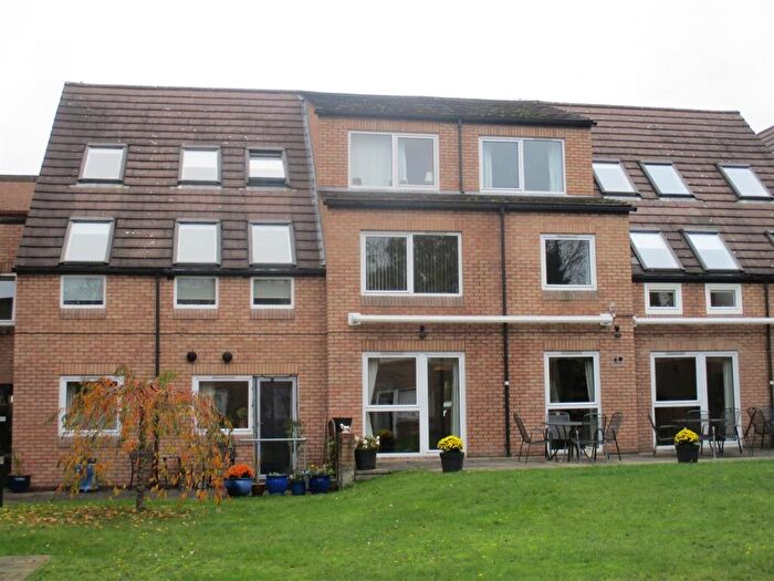 1 Bedroom Apartment To Rent In Mount Hermon Road, Woking, GU22