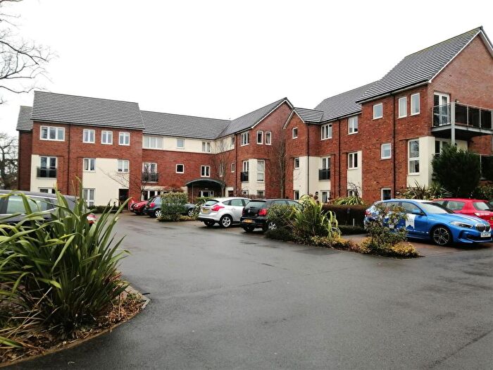 1 Bedroom Flat To Rent In Grove Court, Crosby, L23