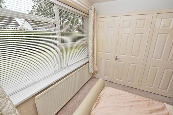1 Bedroom Apartment For Sale In The Heys, Eastham, Wirral, CH62