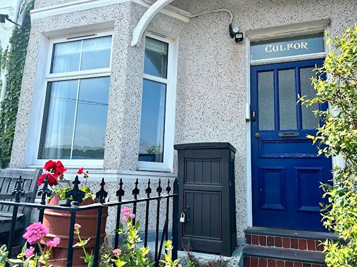 1 Bedroom Flat To Rent In Cambria Road, Porthaethwy, LL59