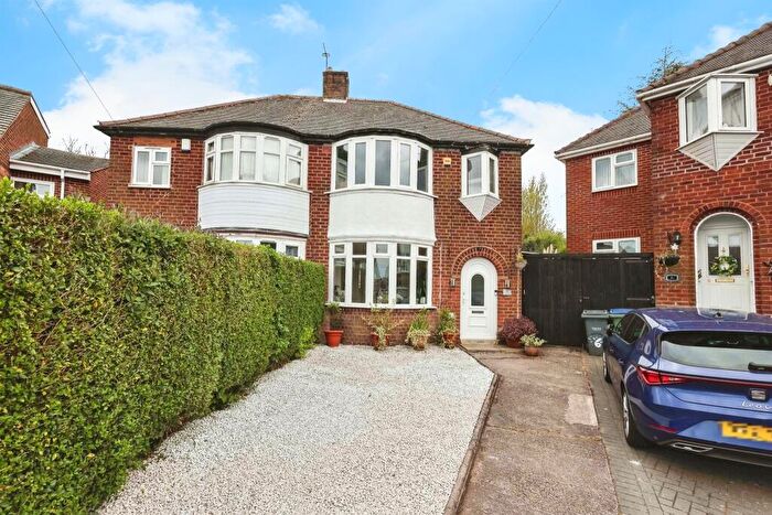 3 Bedroom Semi Detached House For Sale In Hesket Avenue, Oldbury, B68