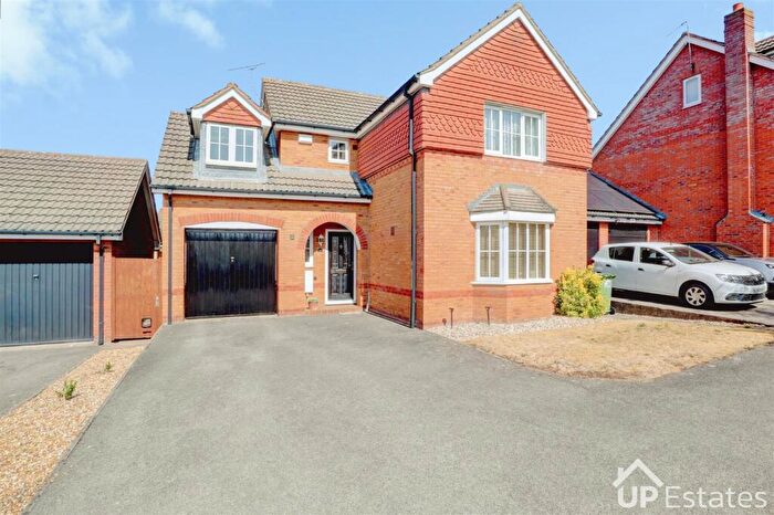 4 Bedroom Detached House For Sale In Rockingham Drive, Maple Park, Nuneaton, CV11