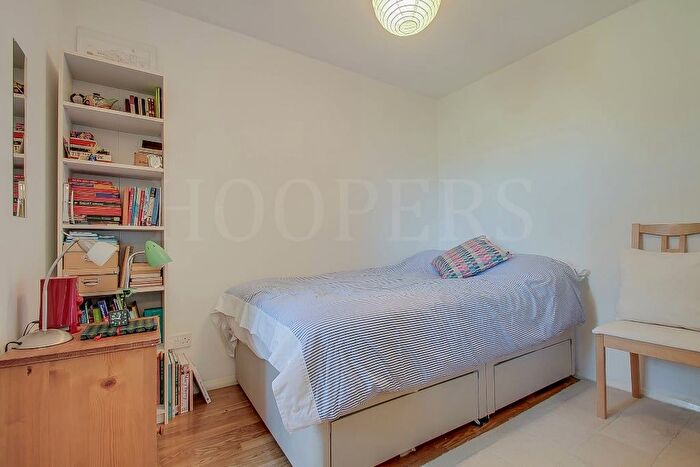 1 Bedroom Flat For Sale In Cornmow Drive, London, NW10