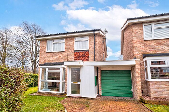 3 Bedroom Link Detached House For Sale In Beverley, Toothill, Swindon, Wiltshire, SN5