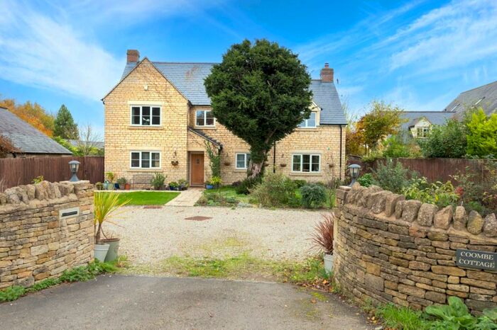 4 Bedroom Detached House For Sale In Coombe Cottage, Eynsham Road, Sutton, Witney, Oxfordshire, OX29