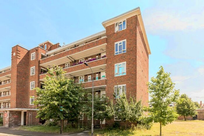 3 Bedroom Flat To Rent In Fulham Road, London, SW6