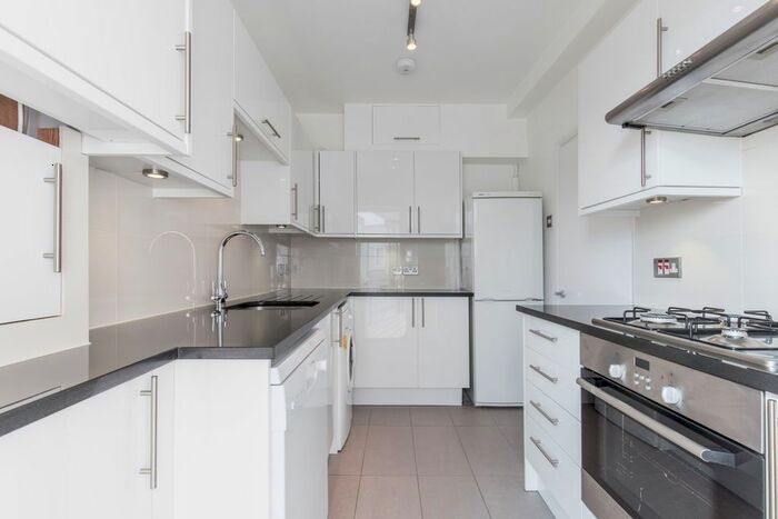 4 Bedroom Flat To Rent In Willesden Lane, London, NW2
