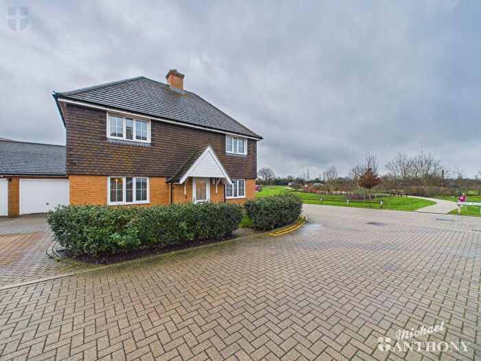 4 Bedroom Detached House For Sale In Porter Lane, Kingsbrook, HP22