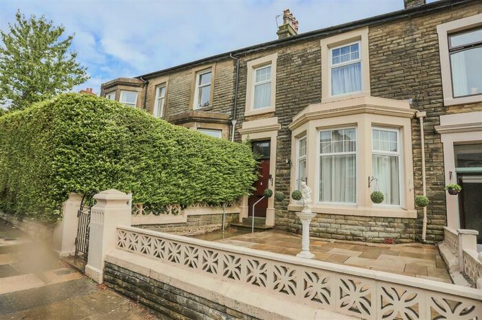 5 Bedroom Terraced House For Sale In Bury Lane, Withnell, Chorley, PR6