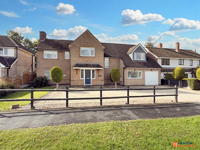5 Bedroom Detached House For Sale In Abbotts Oak Drive, Coalville, LE67