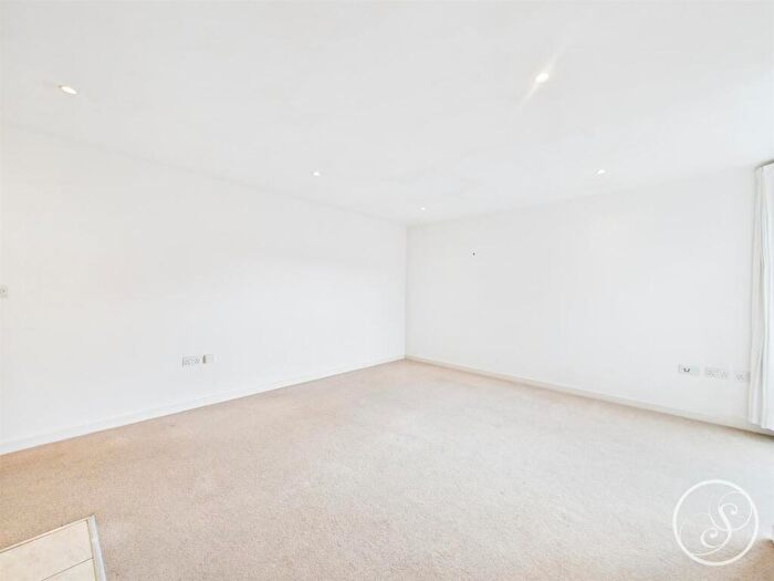 1 Bedroom Flat For Sale In Neptune Street, Leeds, LS9
