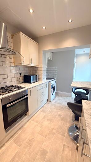 4 Bedroom Terraced House To Rent In Ilford, IG1