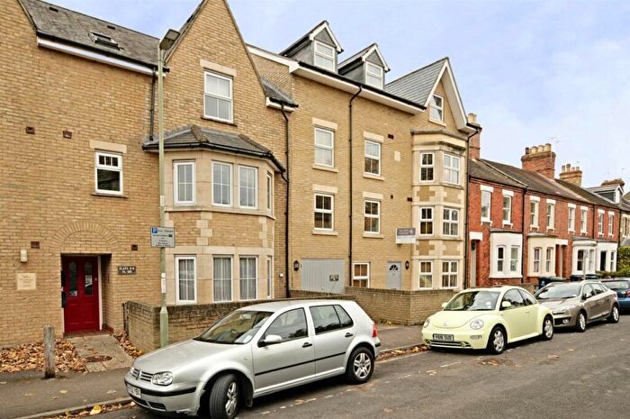 1 Bedroom Flat To Rent In Marlborough Road Grandpont Oxford, OX1