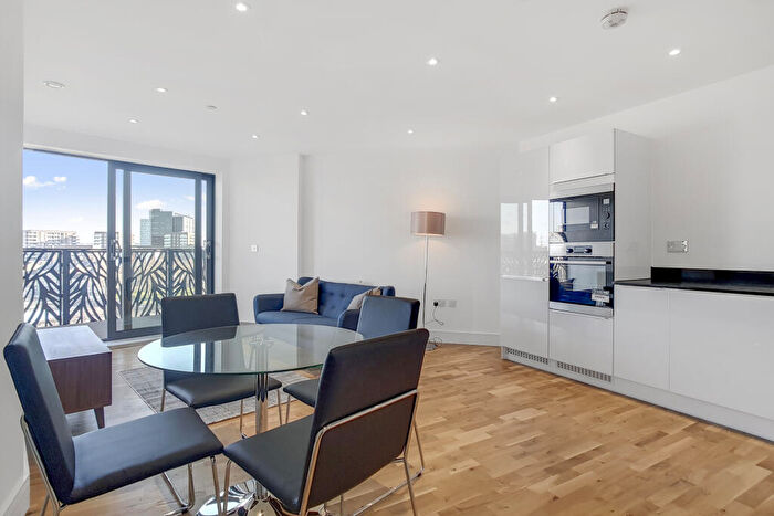 1 Bedroom Apartment To Rent In Leven Road, London, E14