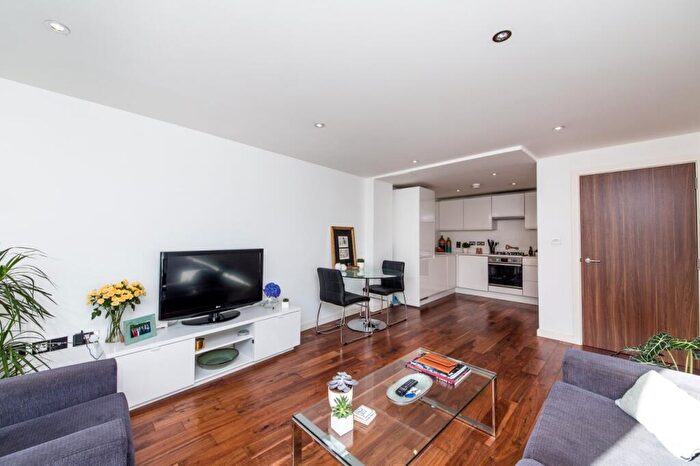 1 Bedroom Flat For Sale In Saskia House, Hackney Road, Hackney, London, E2