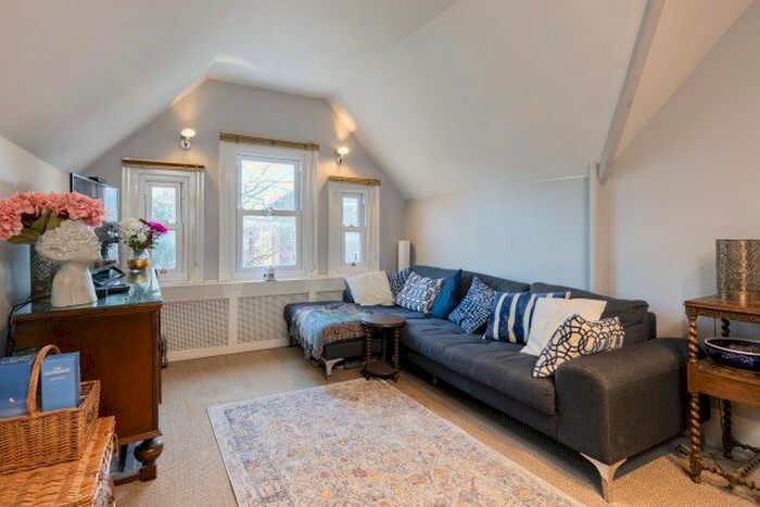 1 Bedroom Flat To Rent In West Hill, London, SW15