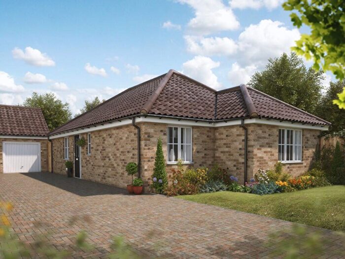 3 Bedroom Detached Bungalow For Sale In Norwich Road, Watton, Norfolk, IP25