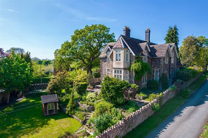 5 Bedroom Detached House For Sale In Croft Bank, Malvern, WR14