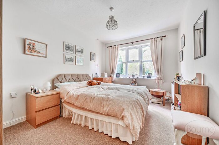 1 Bedroom Flat For Sale In Lenten Street, Alton, Hampshire, GU34